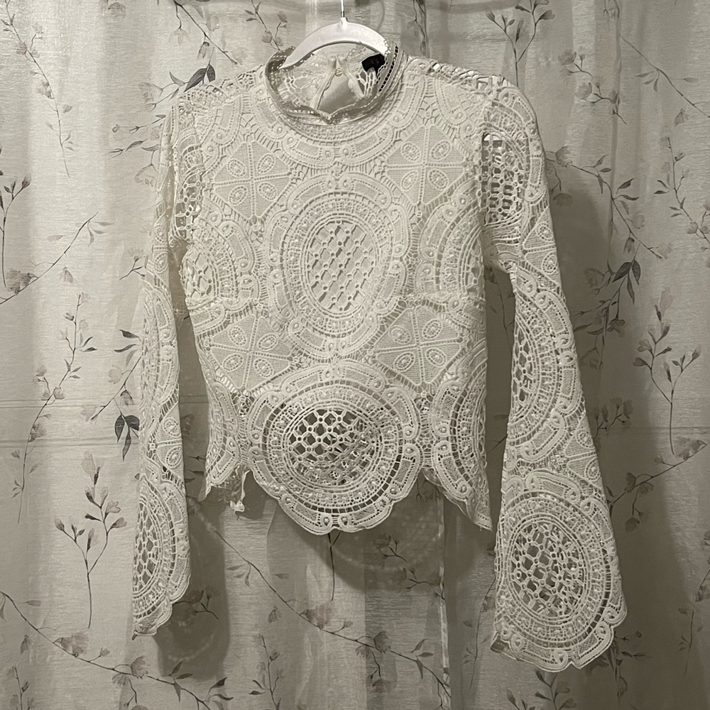 It’s Pink White Lace Cropped Top